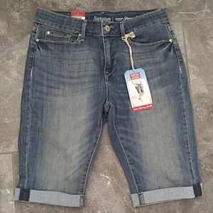 Signature Levi Strauss Jean Shorts